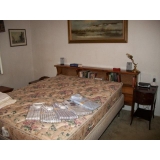 QUEEN BED