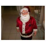 KARAOKE & DANCING SANTA