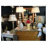 DOZENS OF LAMPS