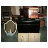RECORD CABINET - 78 & 33 L/3 RECORDS