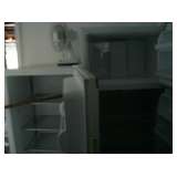 FREEZER & REFRIGERATOR