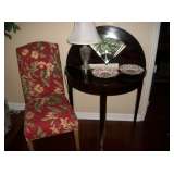 FOLDING DEMILUNE TABLE WITH LNLAYS