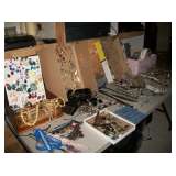 LOTS OF COSTUME & SILVER JEWELRY, WATCHES