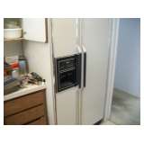 WHIRPOOL REFRIGERATOR