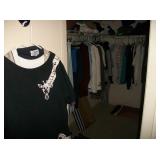 LADIES CLOTHING (LG) $1 TO $3 