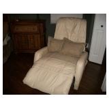 MASSAGE CHAIR