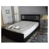 QUEEN BED