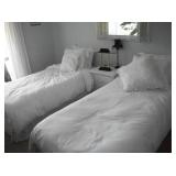 2 TWIN BEDS