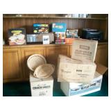 NEVER USED KITCHENWARE