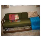 TRUNDLE BED