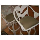 2 BAR STOOLS