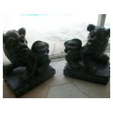 PR. LG. FOO DOGS