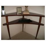 MID-CENTURY TABLE