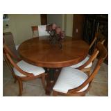ETHAN ALLEN TABLE/2 LEAVES/ 4 CHAIRS