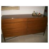 PAUL MCCOBB DESIGNED BR SUITE