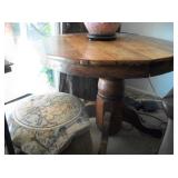 ANTIQUE OAK TABLE