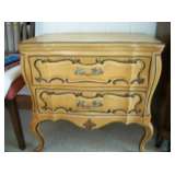 BOMBE STYLE CHEST