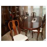 BERNHARDT DR TABLE & 8 CHAIRS