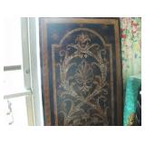LG. WALL PLAQUE
