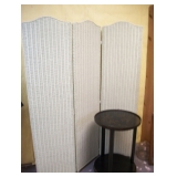 WICKER SCREEN