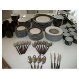 FITZ & FLOYD DINNERWARE