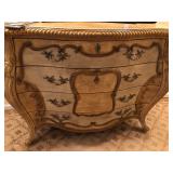 K & R Sellout is in Voorhees with fabulous furniture & accessories!