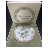 BIDDING ENDS FRIDAY!~Incredible *Online Only* Weatherford Gallery Auction! Fine Furniture, Collectibles, Vintage, Memorabilia, Artwork, Retro, Antiques & More! Local P/U & Ship!