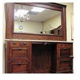 WONDERFUL ANTIQUES & COLLECTIBLES