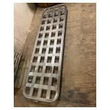 Stailess Steel Bed/Coat ?