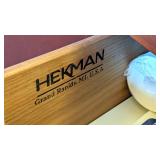 Hekman table 