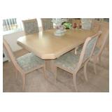 Dinning room table 
