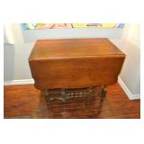 Antique oak gate leg table