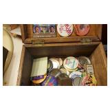 VINTAGE BUTTONS PIN BACKS