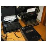 ANTIQUE TYPEWRITTERS NICE
