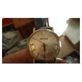 GOLD MENS GRUEN WATCH