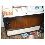 FABULOUS RETRO STERIO CABINET