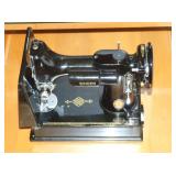 SINGER FEATHERLITE SEWING MACHINE