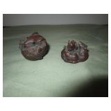 2 mice Netsukes 1 walnut, 1 clay
