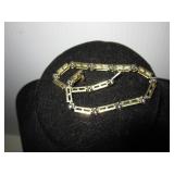 11.8 grms  14 kt bracelet