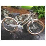 Raleigh 2 spd bike ladies
