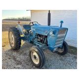 Ford 2000 Tractor