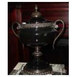 BLACK URN ASKING: $ 250