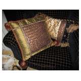 4 - DECORATOR PILLOWS - ORIGNAL: $ 350 EACH - ASKING: $ 75 EACH