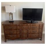 Thomasville dresser (mirror included)