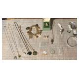 CUTEST 14k charm bracelet Guarantee Savings