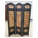 1021	DOUBLE SIDED 3 PART FOLDING SCREEN, 71 IN HIGH X 48 IN OPEN	50	100	25	PLEASE PAY ATTENTION FOR 