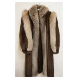 1046	FUR COAT ANTONOVICH FOX & MINK, COAT HAS BEEN REGLAZED	400	800	150	PLEASE PAY ATTENTION FOR DAI
