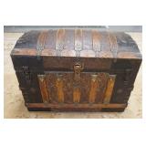 1133	ANTIQUE DOME TOP TRUCK, 36 1/2 IN X 21 IN X 27 IN HIGH	50	100	25	PLEASE PAY ATTENTION FOR DAILY