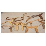 1186	LARGE GROUP OF TOY CAP GUN HOLSTERS, MATTEL, HIGH CHAPARRAL	50	100	25	PLEASE PAY ATTENTION FOR 