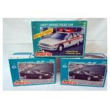 1015	LOT OF 3 REVELL SNAPTITE MODEL CAR KITS, KITS ARE POSSIBLY COMPLETE, NOT GUARENTEED	50	100	10	P